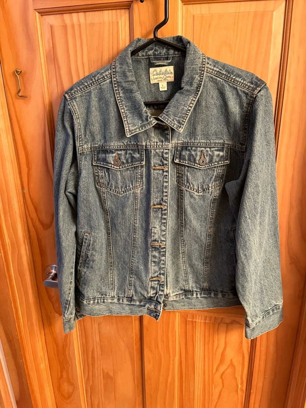 Cabela's Classic Blue Denim Jean Jacket